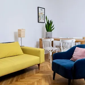 Altbauschatz Am Alsergrund, Naehe Innere Stadt Apartment