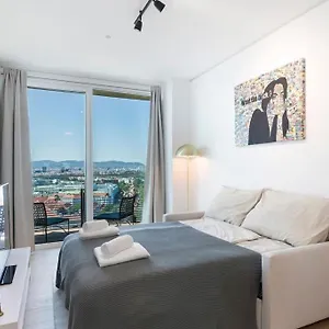 Design With Amazing View Over Apartment