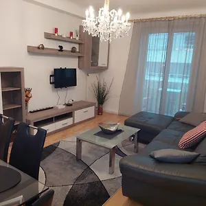 3-rooms For Up To 4 Persons Near To Prater Apartment